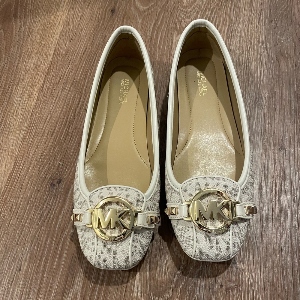 michael kors -used